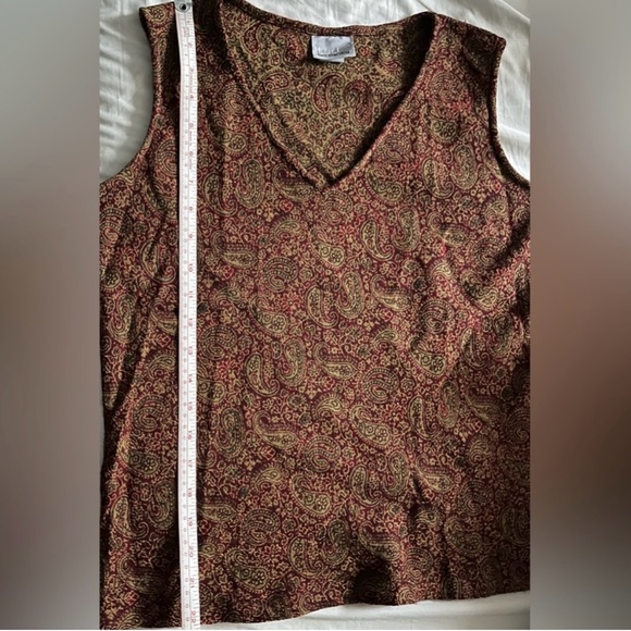 ⭐️ BUNDLE: 2 skirts and 2 tops. - Picture 9 of 12